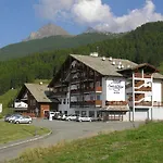 Hotel Etoile De Neige 3*