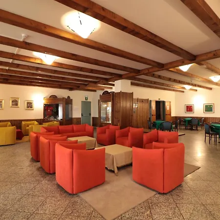 Hotel Etoile De Neige 3*