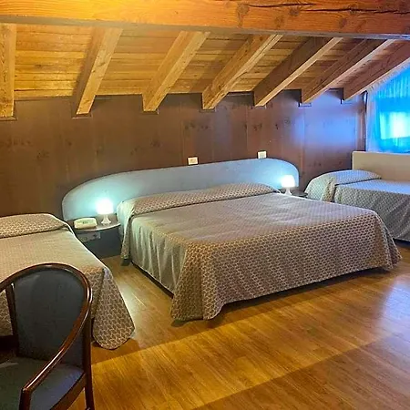 Hotel Etoile De Neige 3*