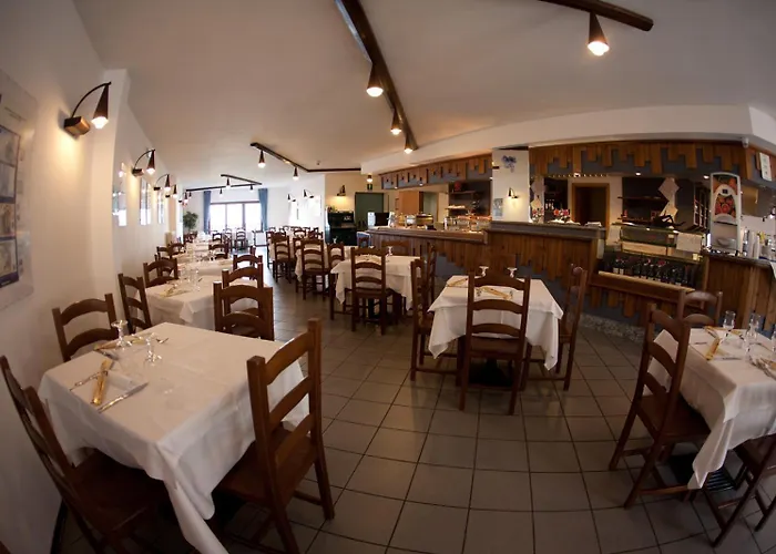 Hotell Etoile De Neige Pila (Valle d'Aosta)